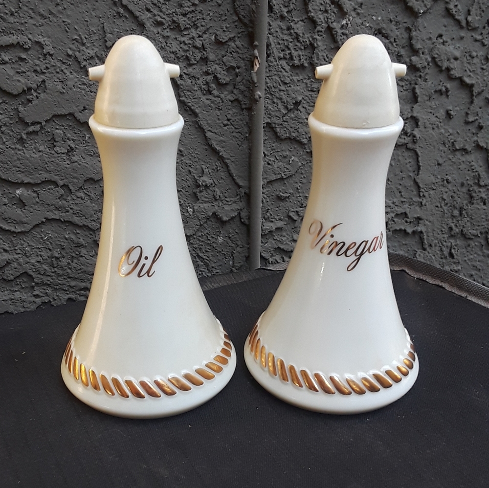 Oil and Vinegar Cruet Set